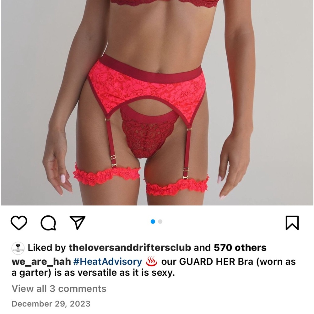HAH!!! XL / never used !!!! GARTER / BRA - Sexyyyyyyy/ SOLD OUT EVERYWHERE !!!